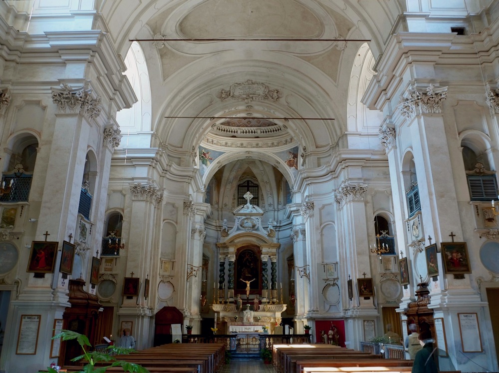 Campiglia Cervo (Biella) - Interno del Santuario di San Giovanni di Andorno